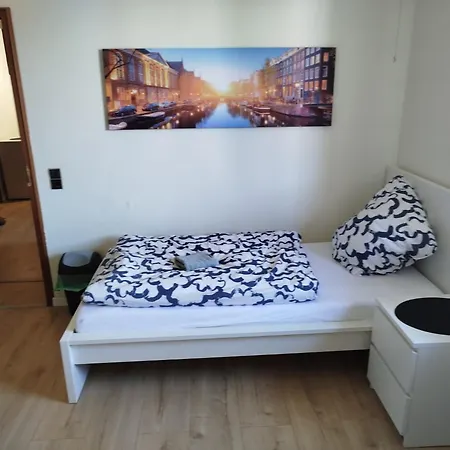 Iam Mit Balkon,3 Schlafzimmer ,7 Betten,150 Qm *