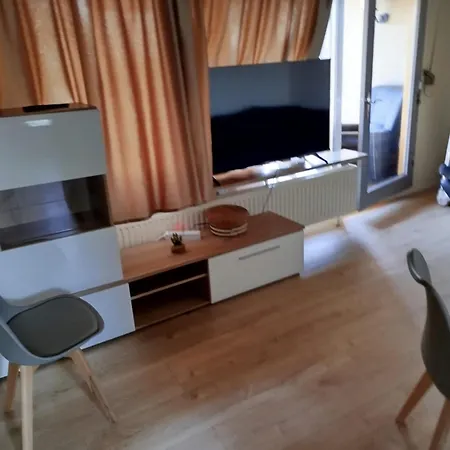 Iam Mit Balkon,3 Schlafzimmer ,7 Betten,150 Qm