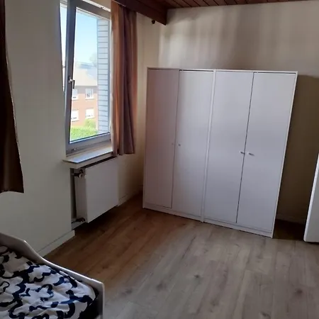 Lejlighed Iam Mit Balkon,3 Schlafzimmer ,7 Betten,150 Qm *