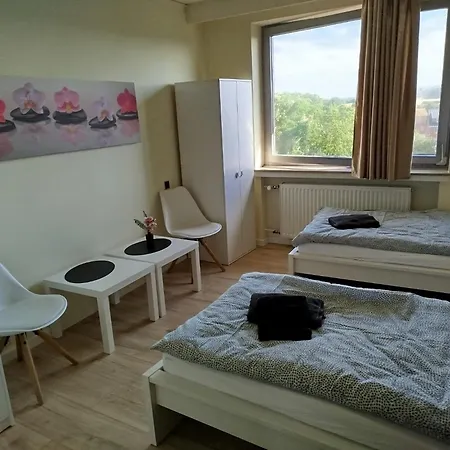 Lejlighed Iam Mit Balkon,3 Schlafzimmer ,7 Betten,150 Qm Geilenkirchen