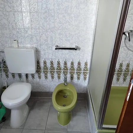 Iam Mit Balkon,3 Schlafzimmer ,7 Betten,150 Qm *
